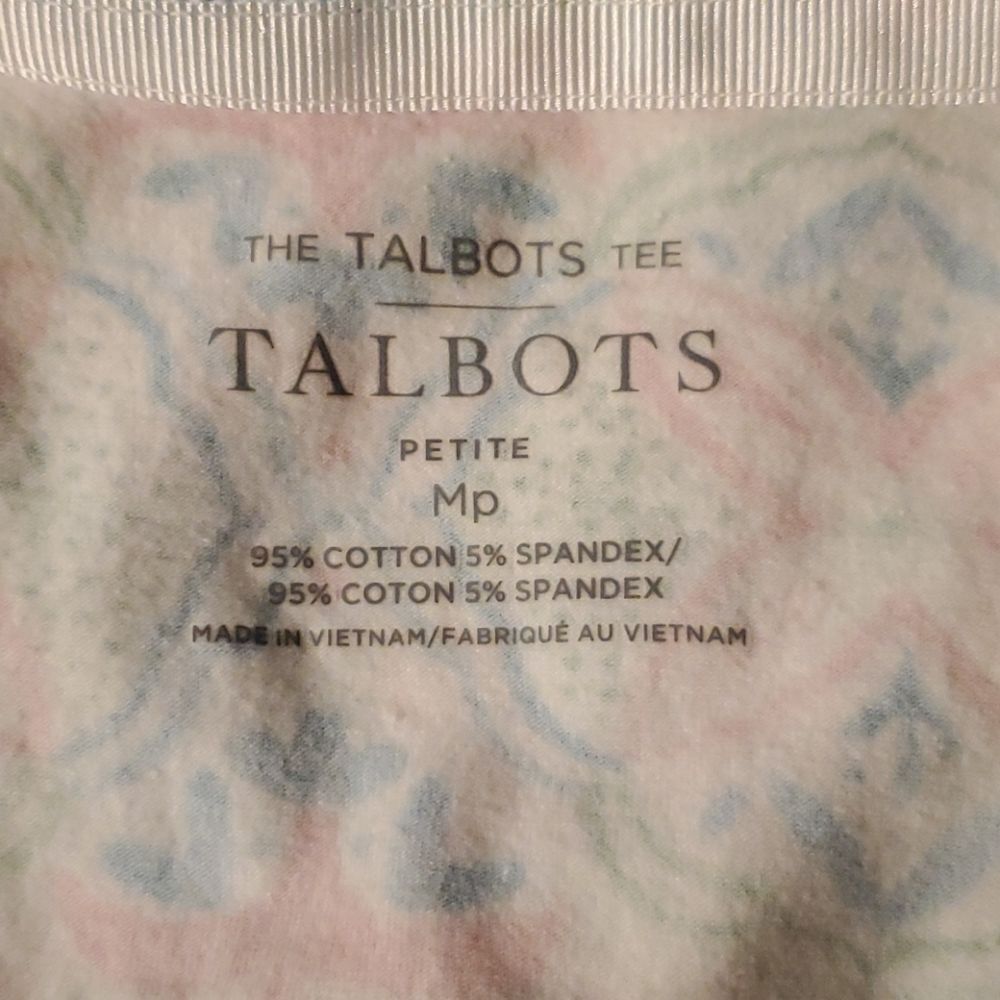 Talbots Women’s MP Petite Short Sleeve V-Neck Tee Geometric Floral Print Preppy - Picture 5 of 7